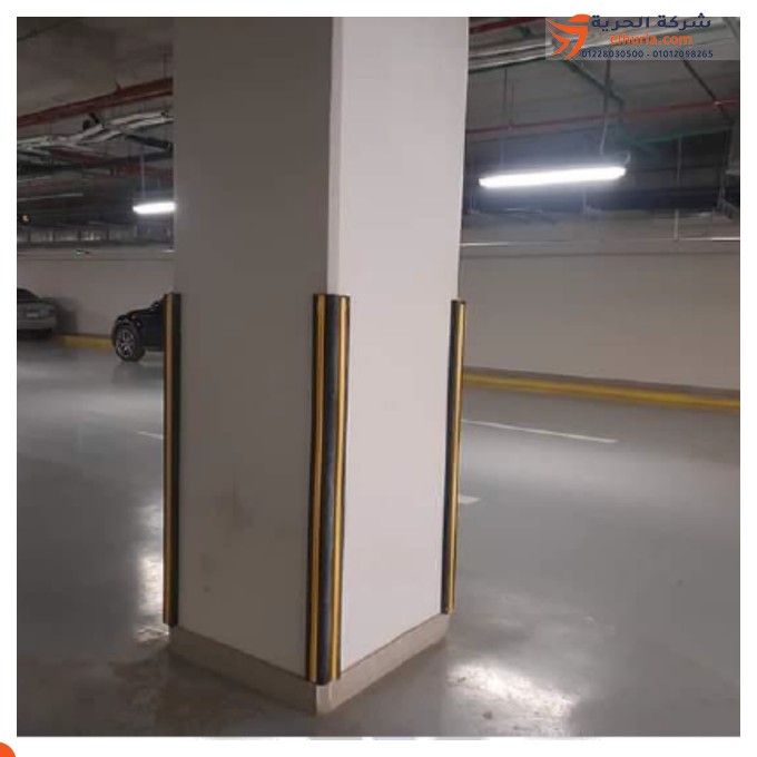 Rubber profile to protect the corners of columns with yellow reflectors – integrated and reliable protection